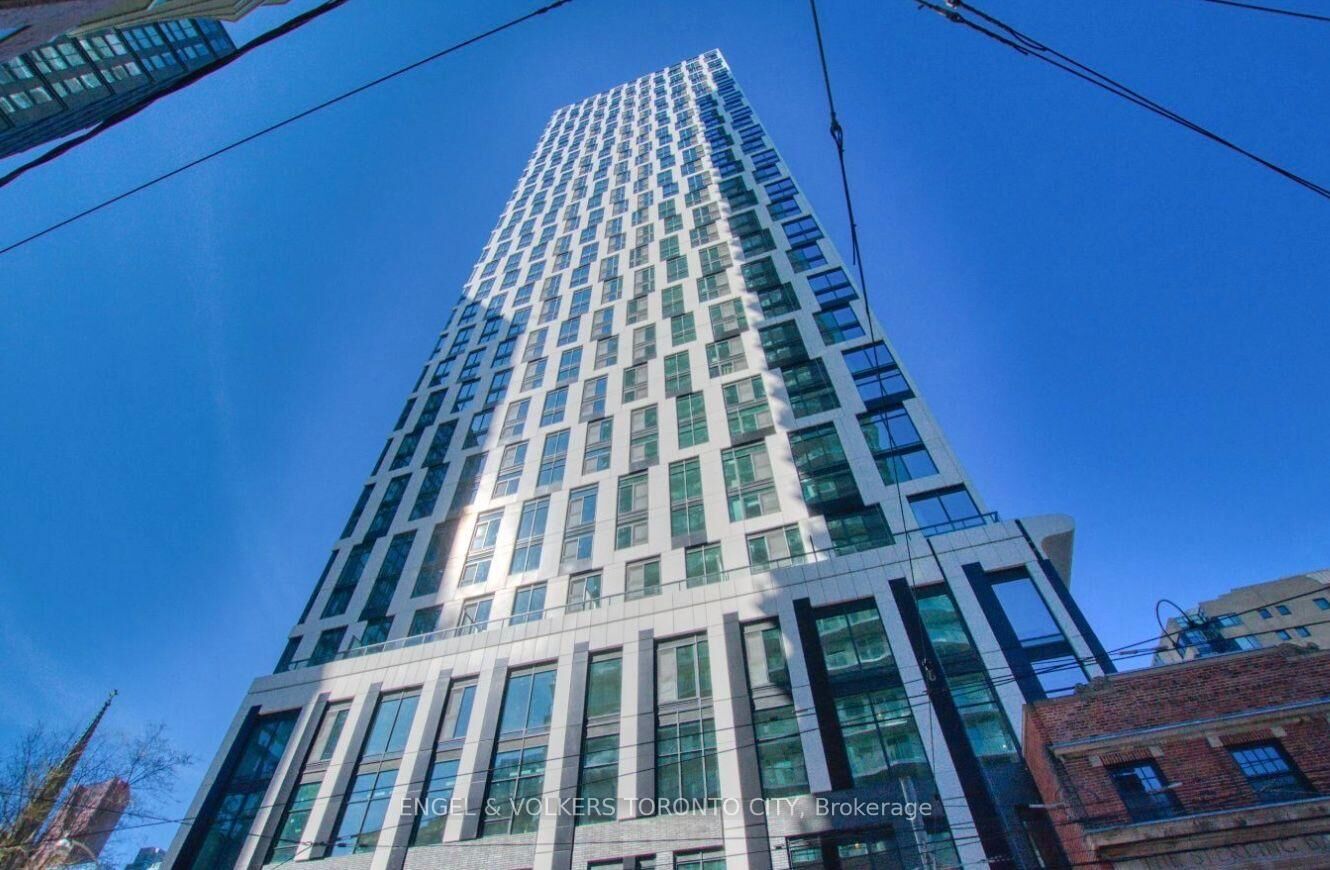Property Photo: 252 Church Street 5709 ON M5B 0E6