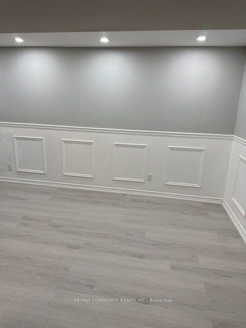 Property Photo:  327 Mantle Avenue Bsmt  ON L4A 0R9 