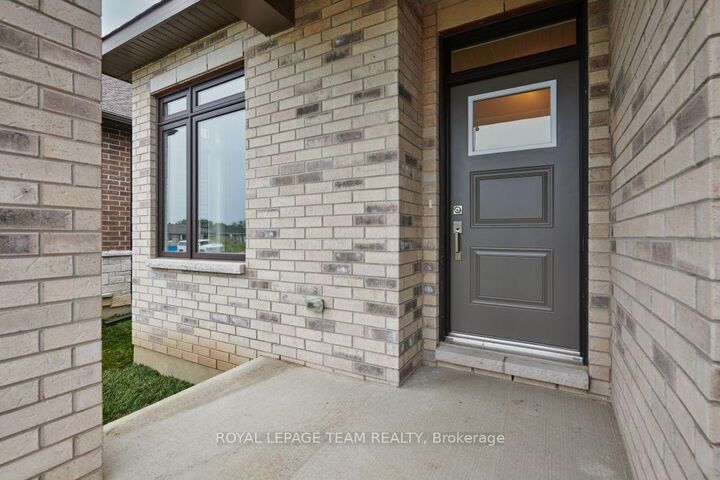 Property Photo: 1173 Potter Drive ON K6V 0G8
