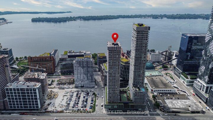 Property Photo: 20 Richardson Street 3311 ON M5A 0S6