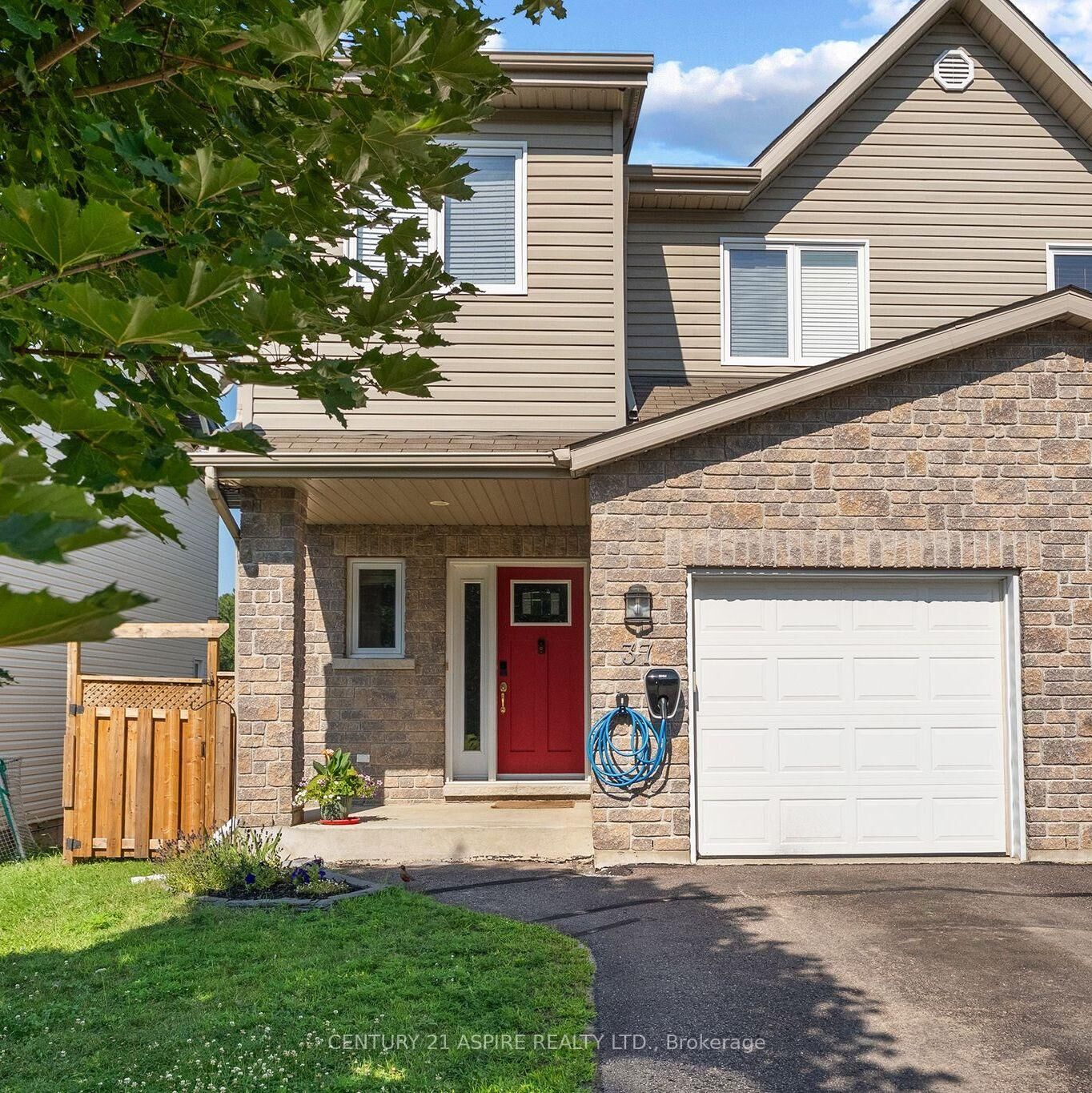 Property Photo:  37 Northbrook Road  ON K8H 3N5 