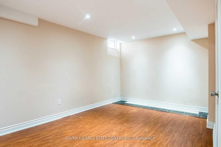 Property Photo: 3283 Tacc(Basement) Drive ON L5M 0H4