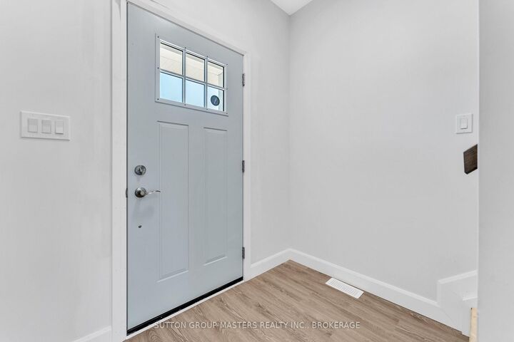 Property Photo:  108 Main Street B  ON K0H 2N0 