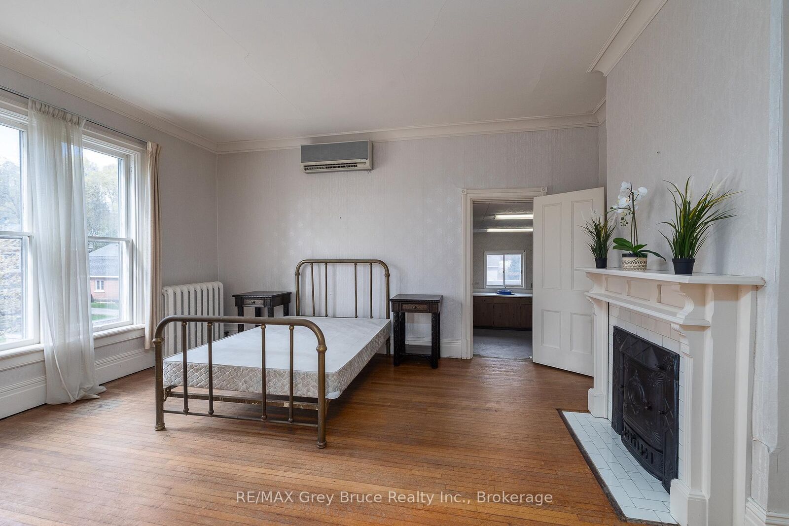 Property Photo: 1178 4th Avenue W ON N4K 4W5