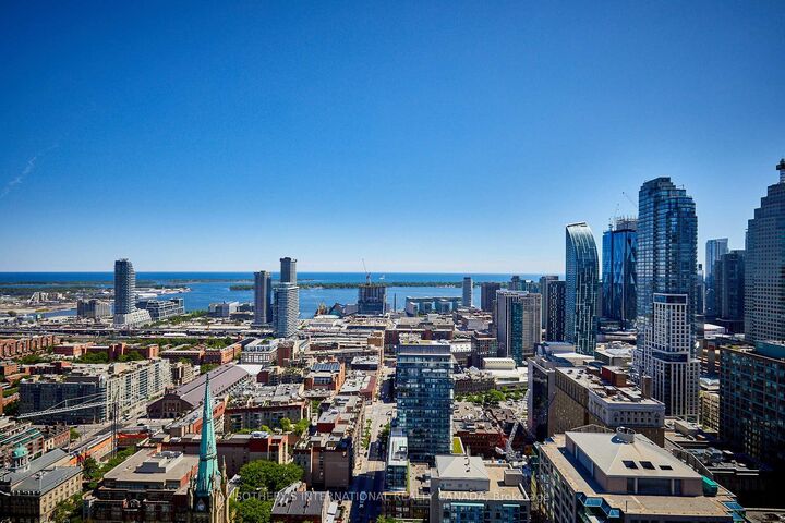 Photo de la propriété: 33 Lombard Street 4204 ON M5C 3H8