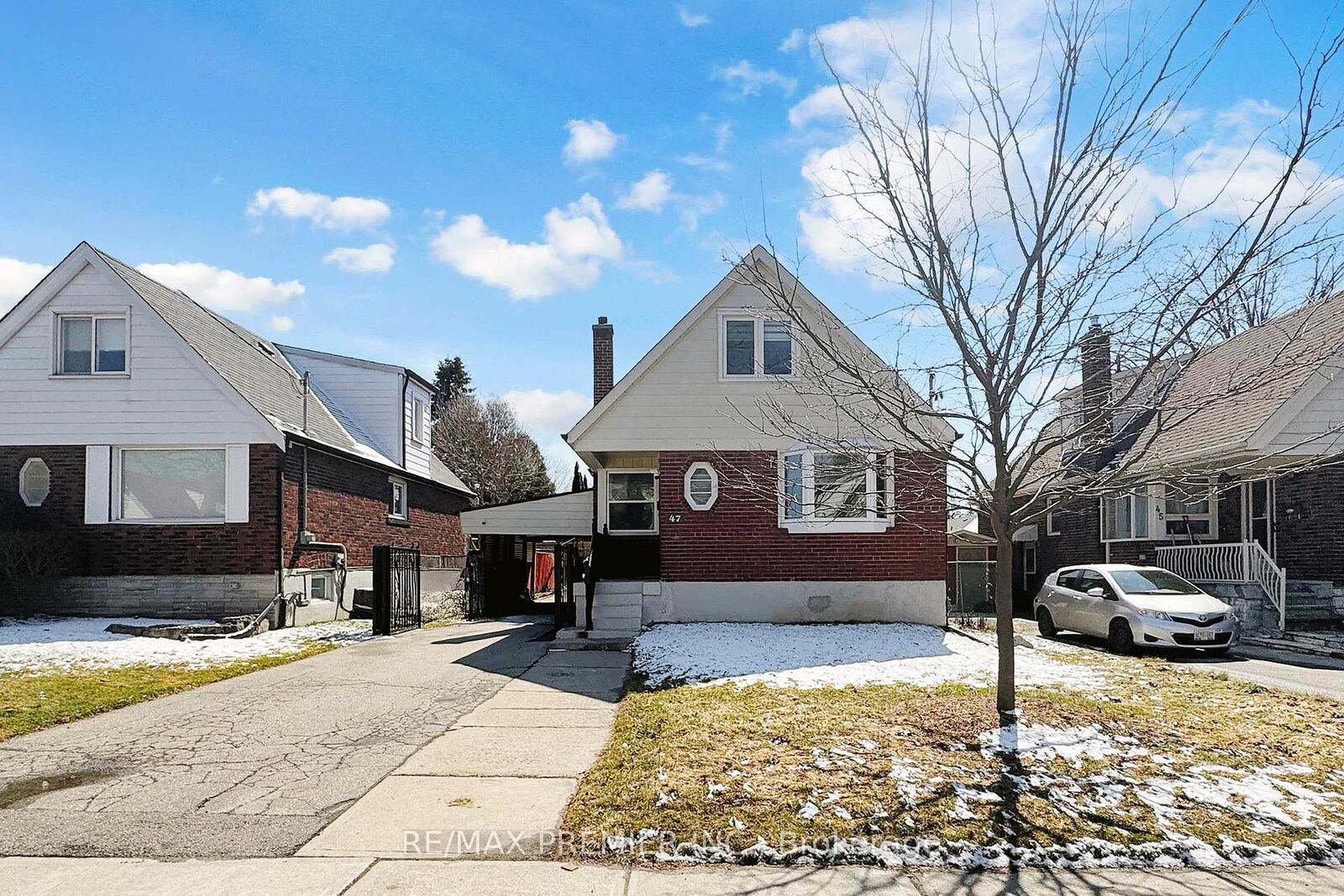 Property Photo:  47 Amsterdam Avenue Basement  ON M4B 2B9 