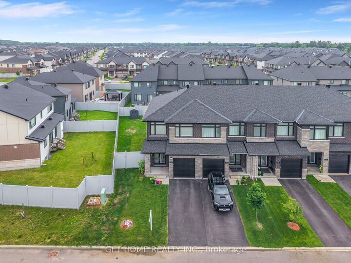 Property Photo: 39 Hermes Avenue ON K4M 0K7