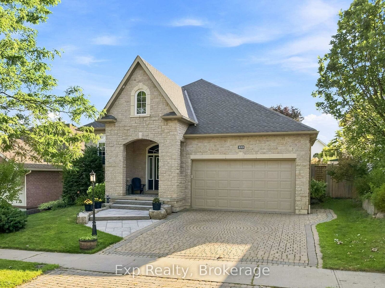 Property Photo: 372 Parkview Hills Drive ON K9A 5S6