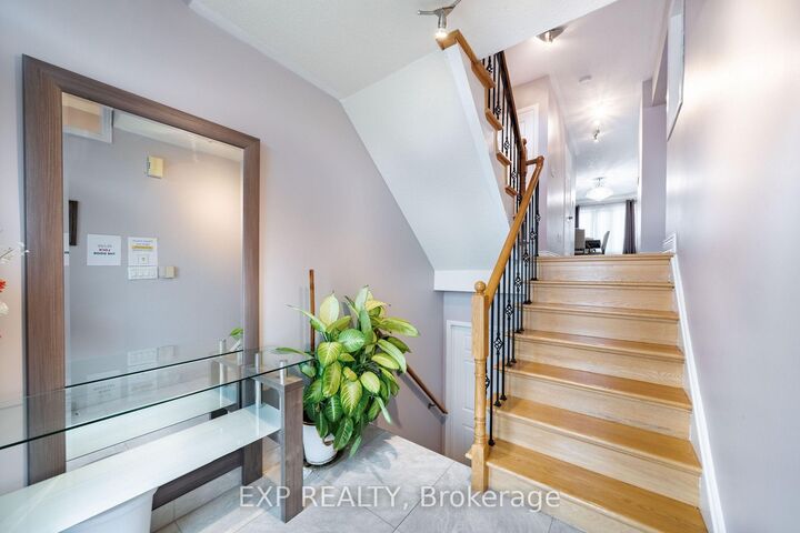 Property Photo: 3 Baffin Court ON L4B 4J6