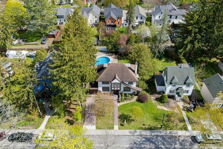 Property Photo:  163 Pine Street  ON K7G 1C6 