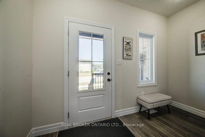 Property Photo:  654 Wray Avenue S  ON N4W 3K9 