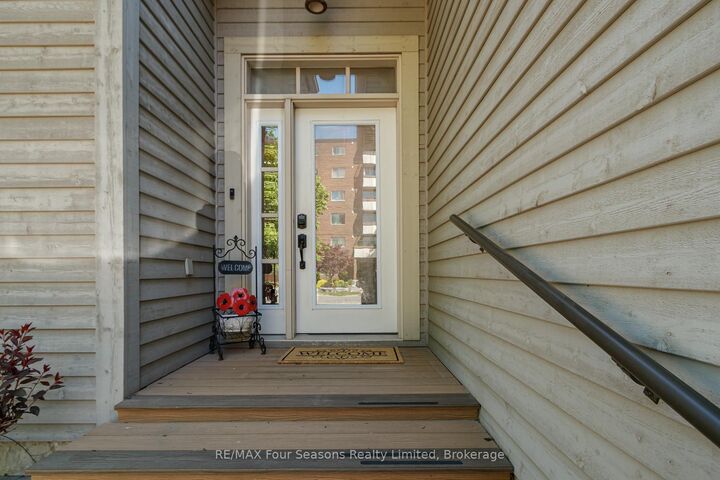 Property Photo:  121 Elm Street  ON L9Y 3J3 