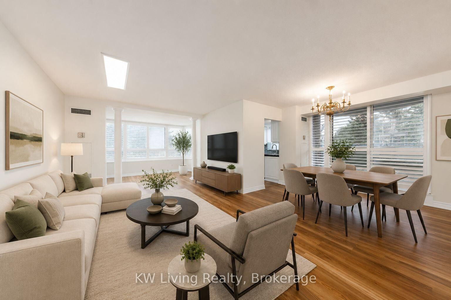 Property Photo:  33 Weldrick Road E 210  ON L4C 8W4 