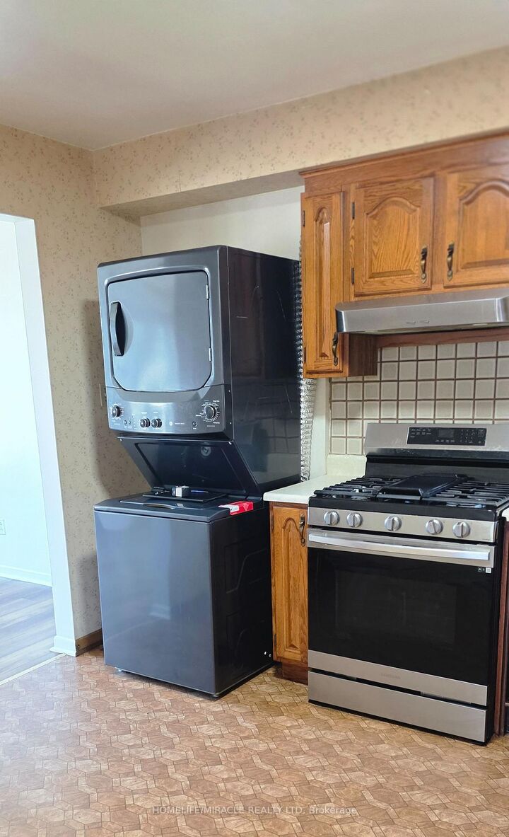 Property Photo: 46 Cavehill Crescent ON M1R 4P9