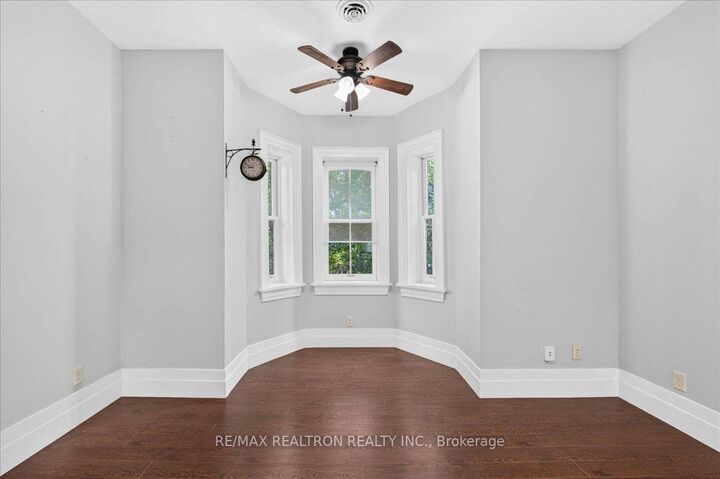 Property Photo: 100 Victoria Street E ON L9R 1L1