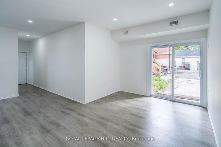 Property Photo: 138 Main Street W 1B ON L3K 3V2