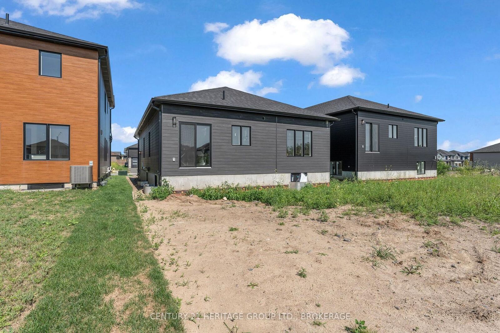 Property Photo: 56 Dusenbury Drive ON K0H 1N0