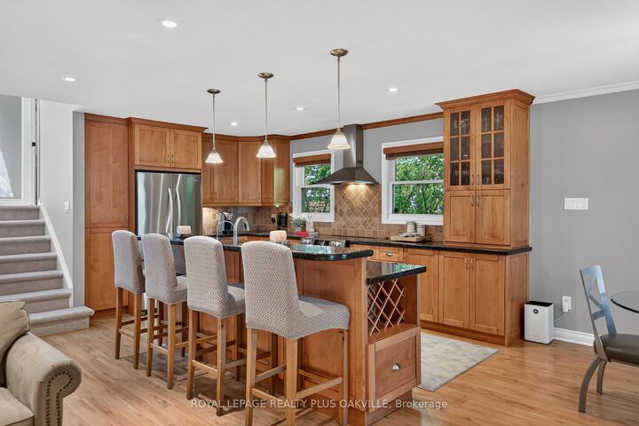 Property Photo: 4527 Concord Place ON L7L 1J5