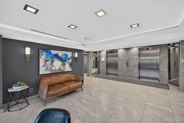 Property Photo:  556 Laurier Avenue SW 1606  ON K1R 7X2 