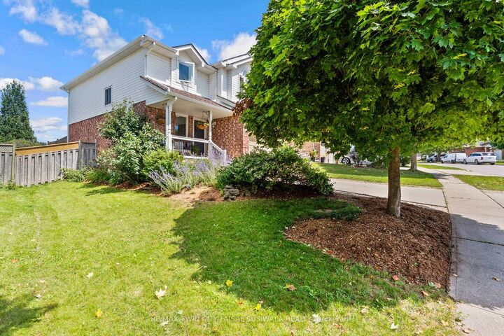 Property Photo: 72 Melran Drive ON N3C 4C3