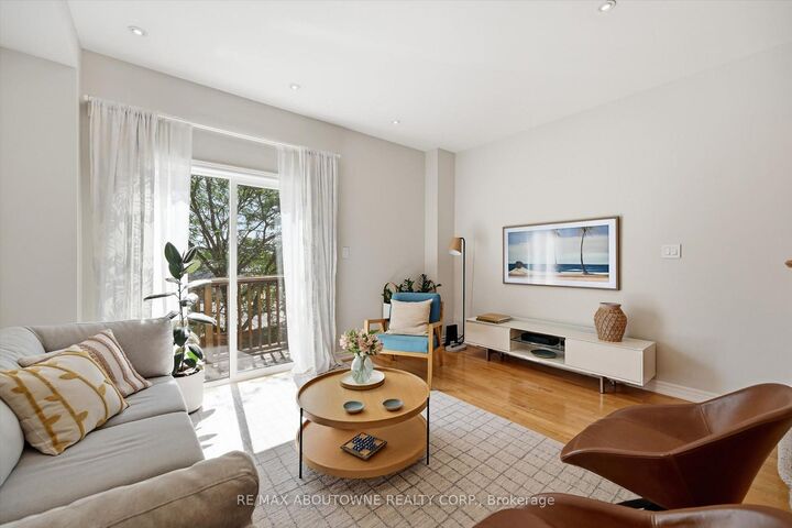 Property Photo: 678 Rowley Common ON L7L 0A5