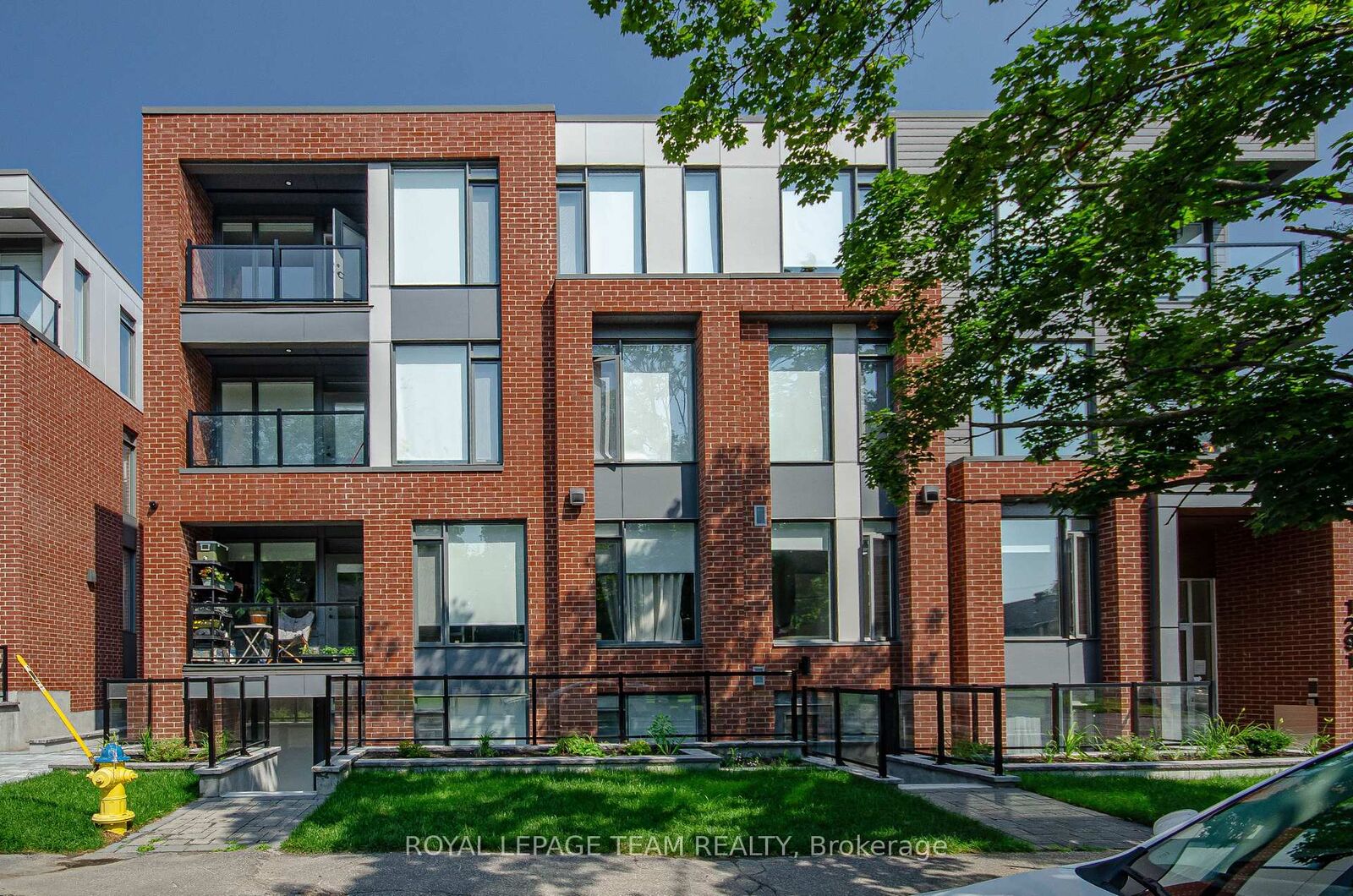 Property Photo:  1291 Summerville Avenue 202  ON K1Z 8G7 