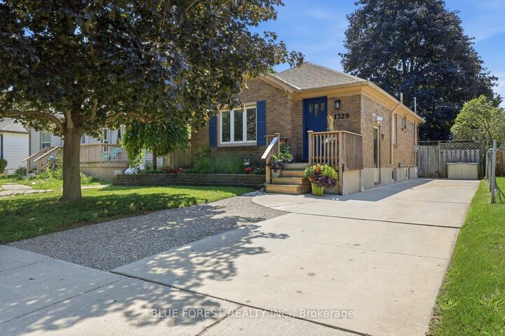 Property Photo: 1329 Brydges Street ON N5W 2C5