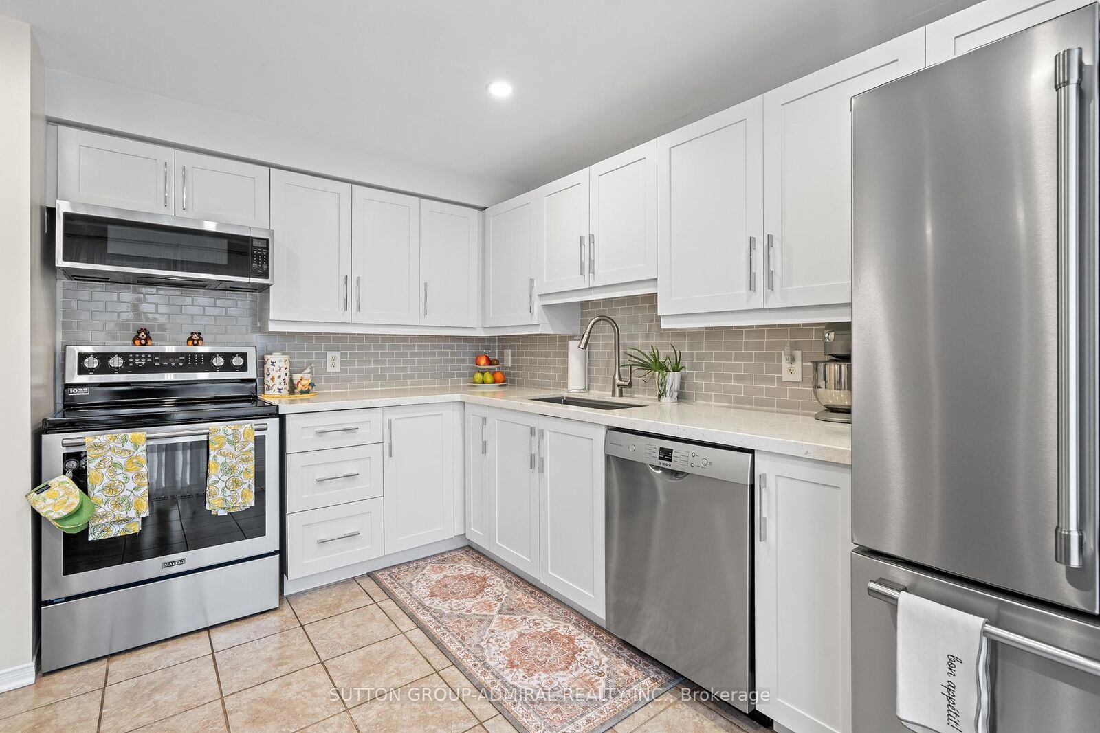 Property Photo: 213 Tunbridge Road ON L4M 6R6
