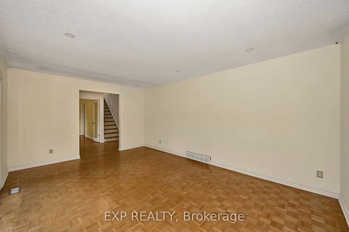 Property Photo: 14 Carr Crescent ON K2K 1K4