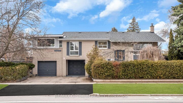 Property Photo: 1 Dundee Drive ON M3J 1H5