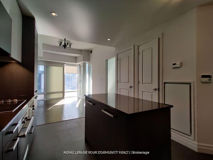 Property Photo:  8 The Esplanade N/A 601  ON M5E 0A6 