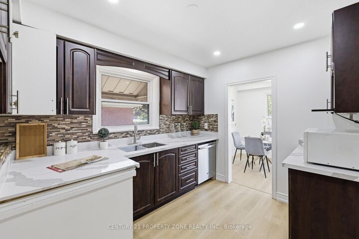 Property Photo:  45 Brisco Street  ON L6V 1X1 