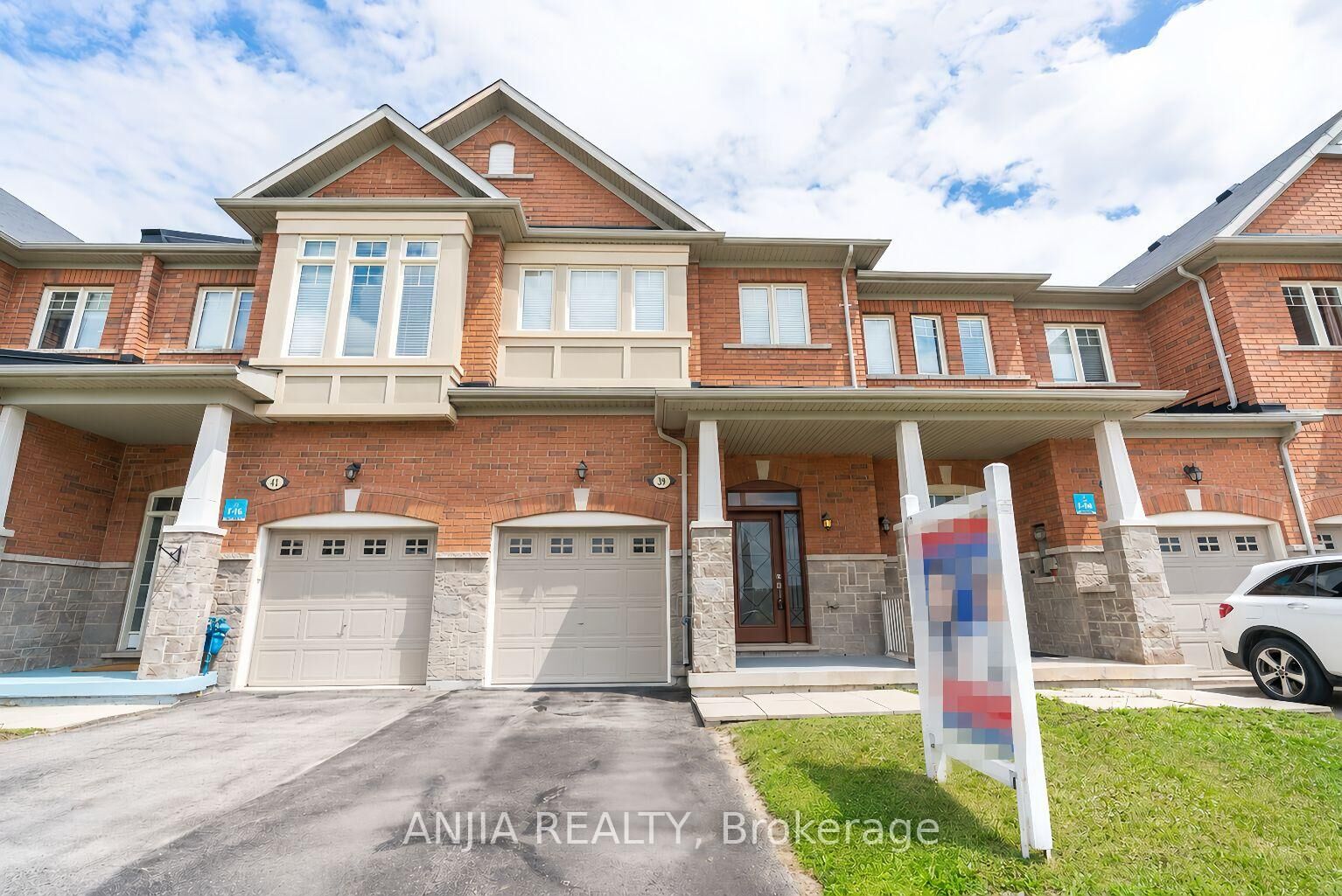Property Photo:  39 Percy Reesor Street  ON L6C 0N2 