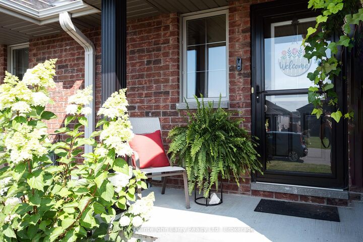 Property Photo: 9 McIntosh Crescent ON K8V 0G1