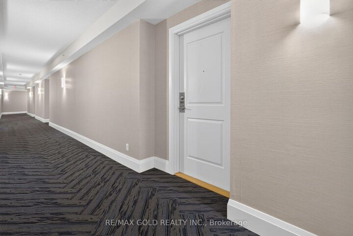 Property Photo:  24 Woodstream Boulevard 909  ON L4L 8C4 