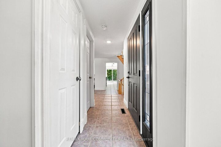 Photo de la propriété: 1544 Greenbriar Drive ON L6M 1Y5