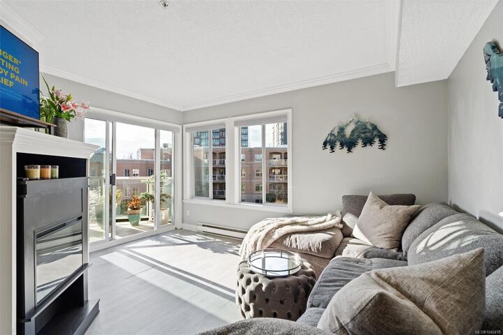 Property Photo: 405 Quebec St #324 BC V8V 4Z2