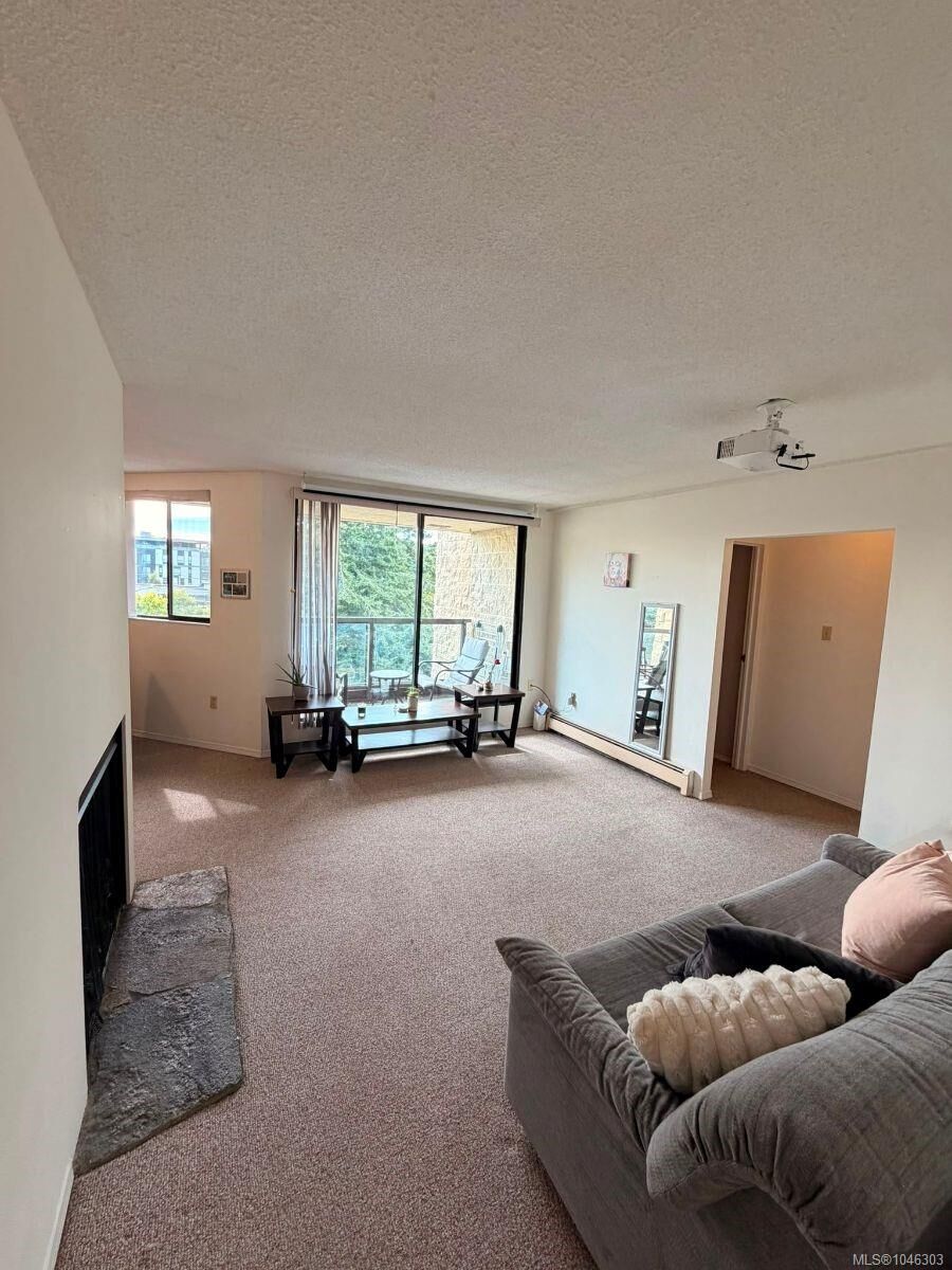 Property Photo: 1745 Leighton Rd #610 BC V8R 6R6