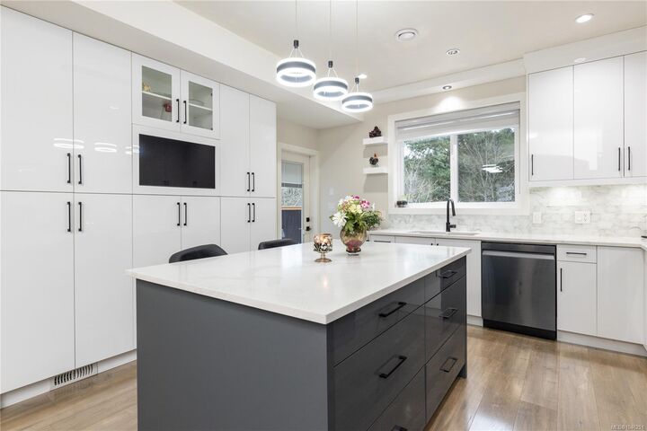 Property Photo: 1636 Roberta Rd S BC V9X 0B6