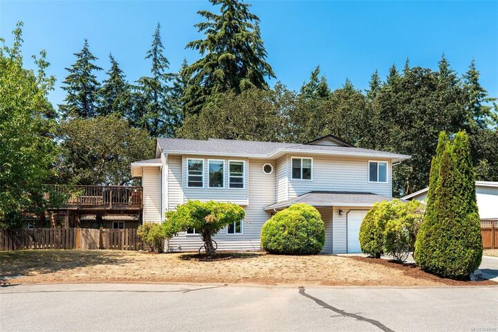 Property Photo: 2962 Gladeson Lane BC V9B 5S7