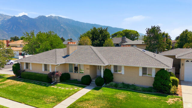 Property Photo:  1852 E Wild Willow Ln  UT 84093 