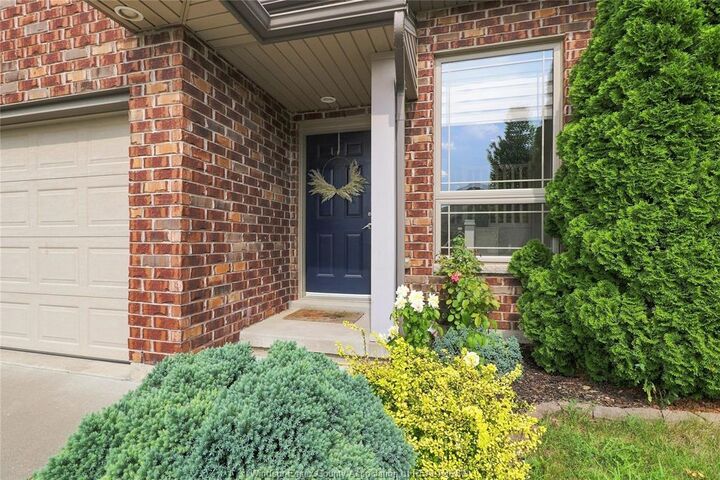 Property Photo: 3222 Seville Avenue ON N8N 0A4