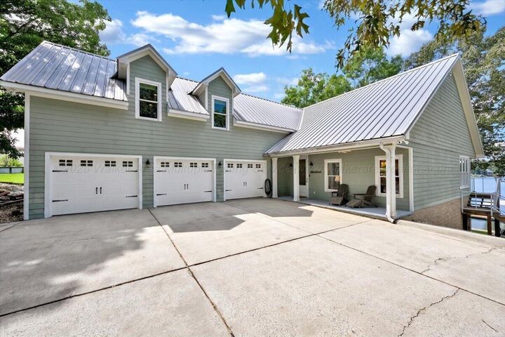 Property Photo:  106 Miles Dr  AL 35541 