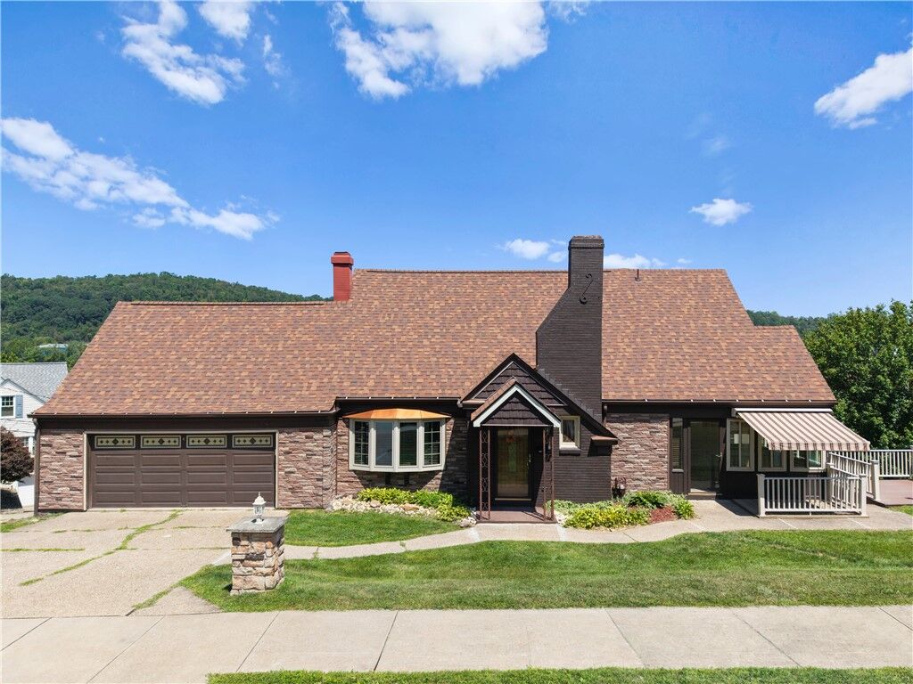 Property Photo:  116 Schaffer Ave  PA 15022 