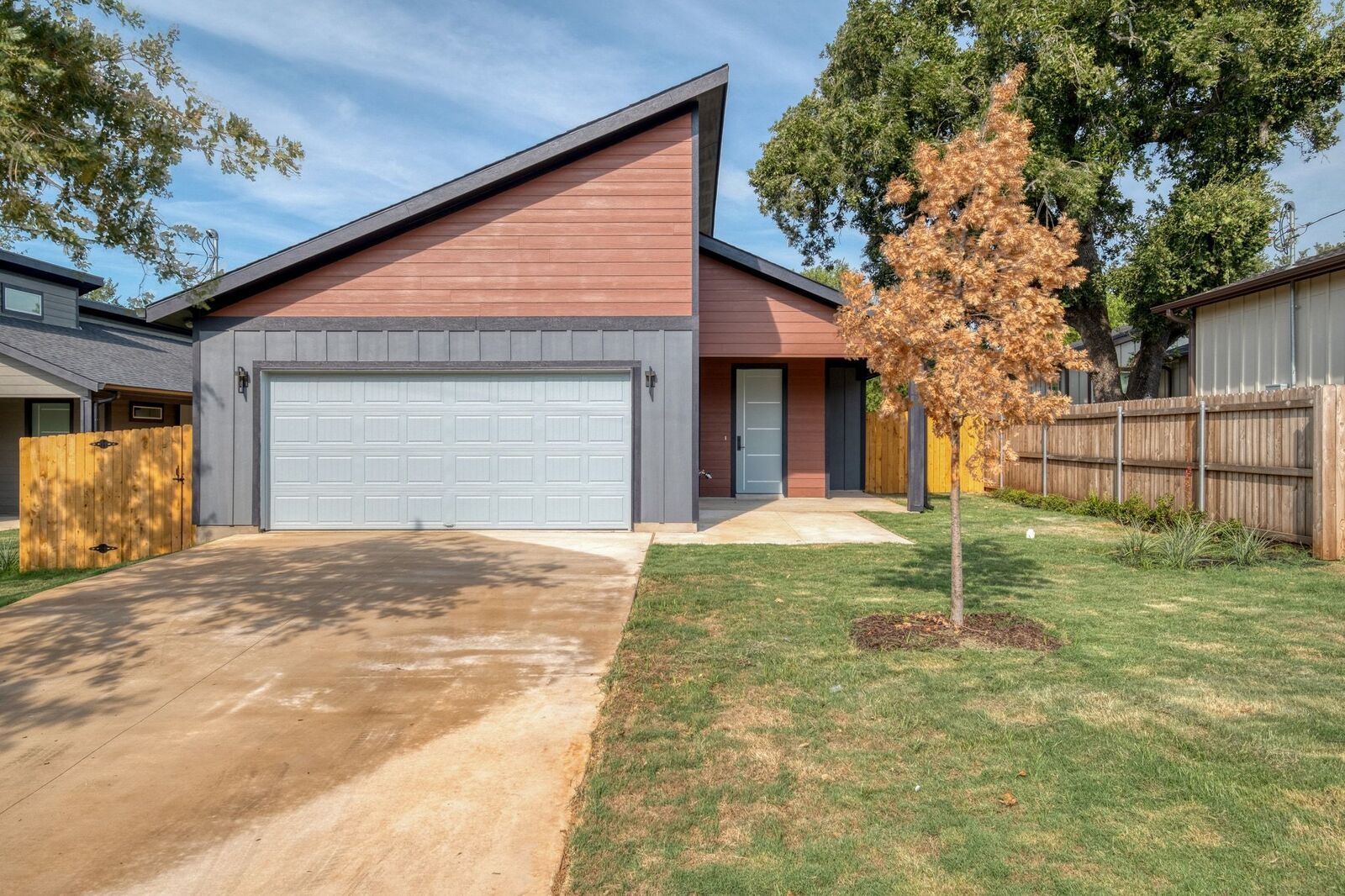 Property Photo: 202 Washington Street TX 78621