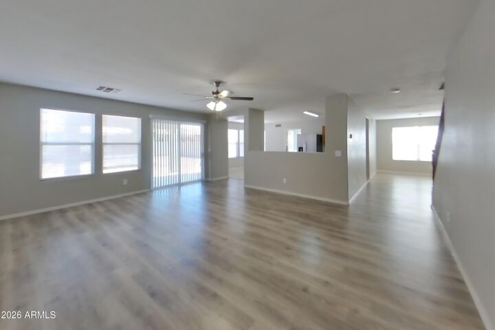 Property Photo: 638 W Racine Loop AZ 85122