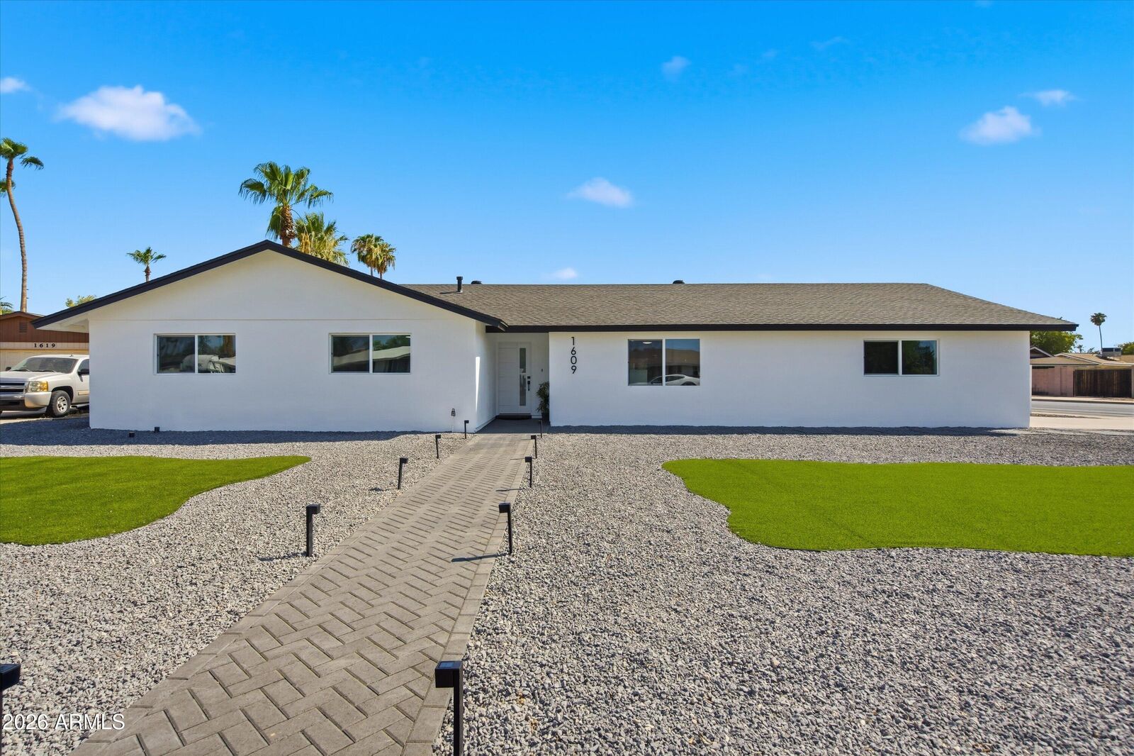 Property Photo: 1609 E Glencove Street AZ 85203