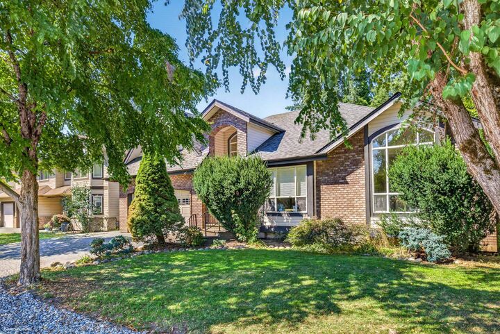 Property Photo: 23269 124A Avenue BC V2X 1R6