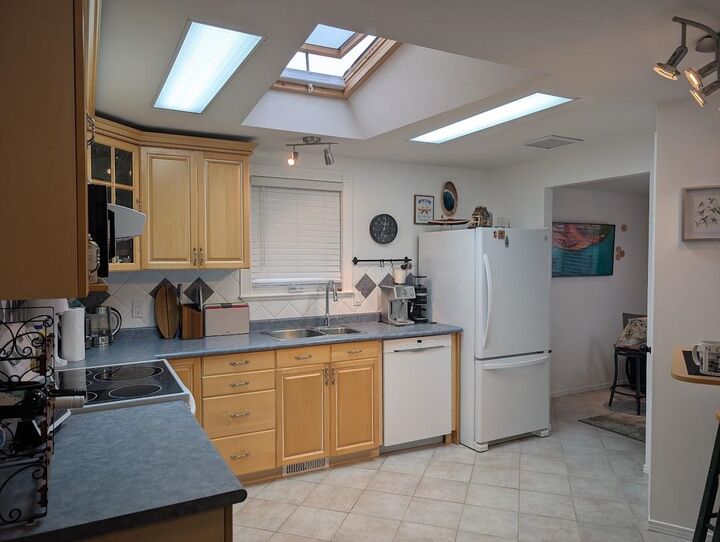 Property Photo: 2303 Cranley Drive 7 BC V4A 8W9