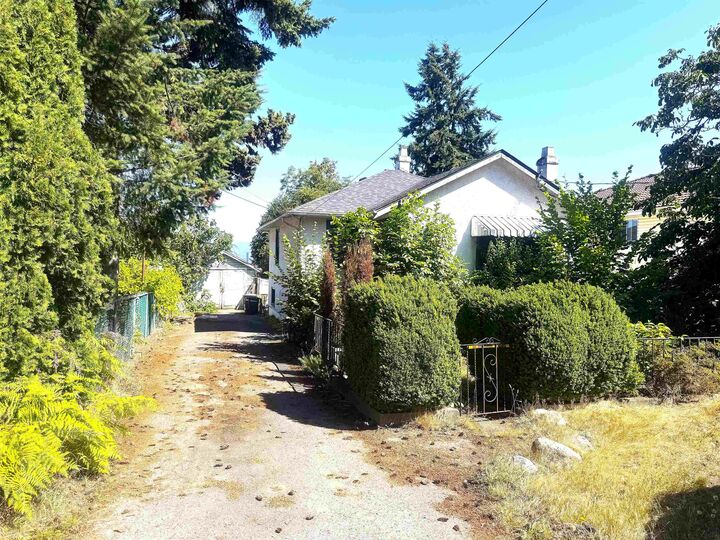 Property Photo: 4625 Grafton Street BC V5H 1M1